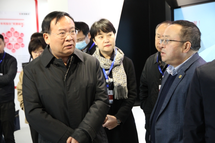  四川省人民政府副省长杨洪波考察快3玩法股份